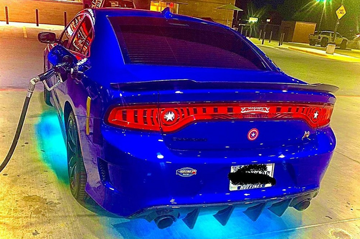 Nói tóm lại, phong cách độ của chiếc xe Dodge Charger độc đáo này có thể sẽ gây tranh cãi trong cộng đồng người hâm mộ, nhưng chắc không ai phủ nhận sự thu hút ban đầu mà nó mang tới cho người nhìn.