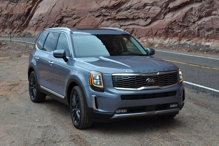 Do ảnh hưởng dịch COVID-19, ban tổ chức giải thưởng World Car Awards 2020 đã không thể làm lễ công bố danh sách những mẫu xe chiến thắng chung cuộc tại triển lãm New York Auto Show như thường lệ, mà phải thông qua hình thức online.