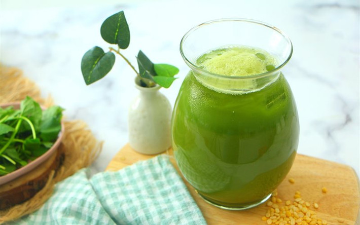 Đặc biệt, rau má còn phản ứng với một số loại thuốc khác như barbiturate, thuốc chống trầm cảm, co giật, thuốc ngủ… gây hại cơ thể. Ảnh: cooky.
