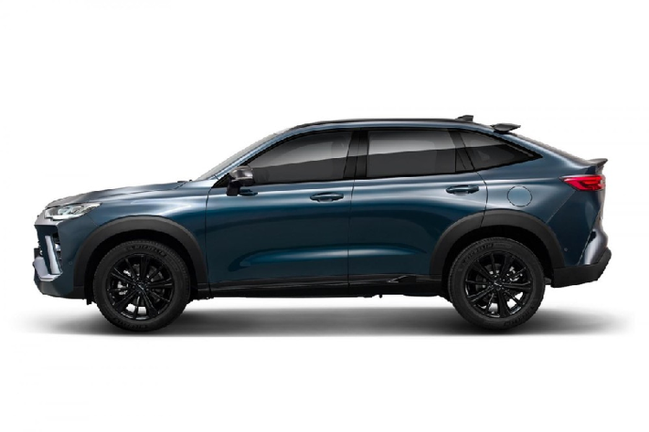 Ngoài 2 phiên bản mang tên Ultra và Vanta, thương hiệu Haval mới đây còn bổ sung phiên bản GT cho dòng xe Haval H6 tại thị trường Úc. So với 2 phiên bản còn lại, Haval H6 GT 2022 có thiết kế thể thao và phong cách hơn. Nguyên nhân là do mẫu xe này được áp dụng phong cách thiết kế SUV lai Coupe.
