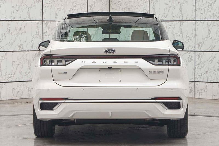 Dự kiến, xe sẽ trở thành sản phẩm bổ sung cho Evos ở thị trường Trung Quốc. Mức giá xe Ford Mondeo 2022 hiện chưa được công bố.