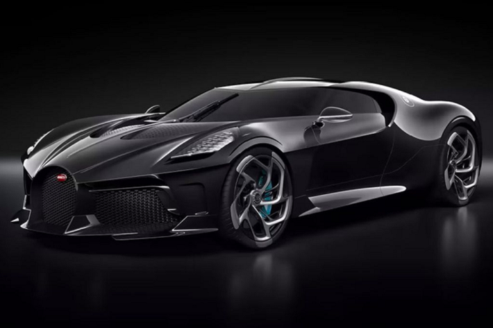 Cái tên “La Voiture Noire” trong tiếng Pháp nghĩa là “chiếc xe màu đen". Mẫu xe này được lấy cảm hứng từ chiếc xe cổ điển Bugatti Type 57 SC Atlantic. Trong quá khứ, Bugatti Type 57 SC Atlantic là chiếc xe vĩ đại nhất của thương hiệu xe thể thao Pháp với chỉ 4 chiếc xe được sản xuất vào giai đoạn 1936-1938.