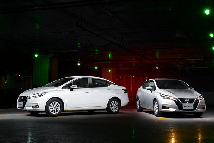 Mức giá xe Nissan Almera 2022 (đã bao gồm VAT) như sau: Giá bán lẻ đề xuất phiên bản Almera CVT là 539.000.000 đồng; Giá bán lẻ đề xuất phiên bản Almera CVT cao cấp là 595.000.000 đồng.