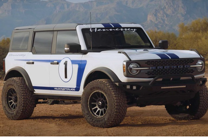 Vào hồi cuối tháng 1/2022, Hennessey đã giới thiệu phiên bản Bronco Raptor của riêng mình với gói độ nâng tầm hiệu suất cùng khả năng off-road. Với tên gọi chính thức là Ford Bronco VelociRaptor 400 mới, bản độ này đi theo cách tiếp cận tương tự của Hennessey Performance với F-150 Venom và Mustang Legend Edition.