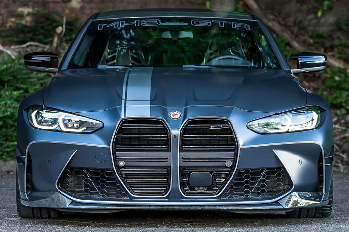 Hiện tại, đây chính là chiếc BMW M3 Competition độ Manhart Performance độc nhất vô nhị. MH3 GTR tiếp tục được trang bị khối động cơ tăng áp kép S58 3.0 lít thẳng hàng.