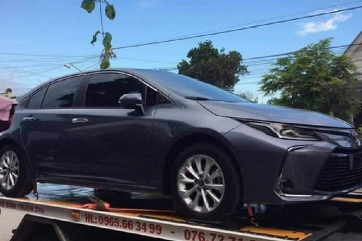 Đa số mọi người đều hết lời khen ngợi sự may mắn của chủ xe Toyota Corolla Altis đặc biệt với "bàn tay vàng trong làng bốc biển". Rất có thể anh sẽ sớm bán lại chiếc xe với giá bán cao hơn vài lần so với số tiền anh đã bỏ ra bởi vì có rất nhiều người săn mua xe ôtô có biển "ngũ quý 2".