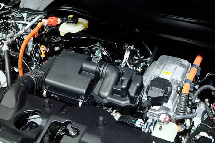 Về động cơ, hiện chưa rõ Honda HR-V 2022 tại Việt Nam sẽ sử dụng động cơ nào. Khi mà ở Thái Lan, tất cả phiên bản đều sử dụng động cơ 4cyl thẳng hàng, dung tích 1.5L, chu trình Atkinson, mã động cơ LEB-MMD cho công suất tối đa 105 mã lực tại 6.000 - 6.400 vòng/phút và mô men xoắn cực đại 127Nm tại 4.500 - 5000 vòng/phút.