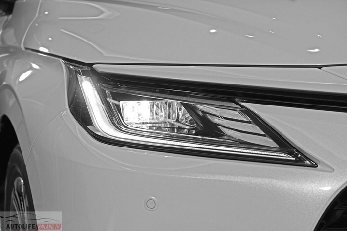 Như thông tin đã đưa, Toyota Vios 2023 ở thị trường Thái Lan được chia thành 4 phiên bản, bao gồm Sport, Smart, Premium và Premium Luxury. Trong đó, bản Toyota Vios Premium Luxury cao cấp nhất có giá khởi điểm 689.000 Baht (khoảng 446 triệu đồng).