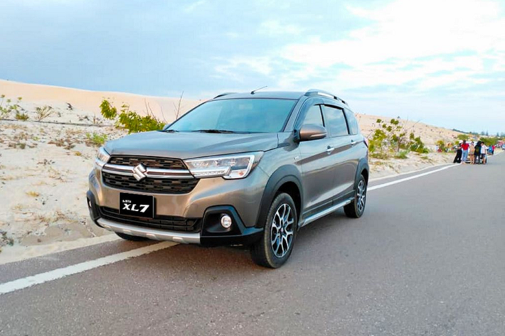Mới đây, Suzuki Việt Nam chính thức ra mắt mẫu xe Suzuki XL7 2022 chuẩn khí thải Euro 5 với những yêu cầu cao hơn, chặt chẽ hơn cũng như công nghệ mới hơn. Bên cạnh những cải tiến phục vụ khách hàng, động thái này cũng cho thấy trách nhiệm của hãng xe Nhật với mục tiêu phát triển bền vững, luôn ý thức về việc bảo vệ môi trường.
