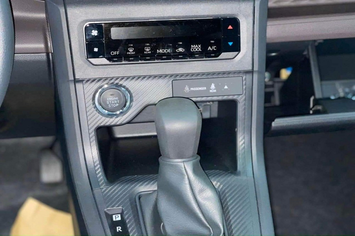 Tương tự Veloz Cross, Toyota Avanza Premio 2022 cũng dùng động cơ xăng 4 xi-lanh, dung tích 1.5L, sản sinh công suất tối đa 106 mã lực và mô-men xoắn cực đại 137 Nm. Tùy phiên bản mà động cơ sẽ đi với hộp số sàn 5 cấp hoặc hộp số biến thiên vô cấp CVT mới, thay cho loại tự động cũ.