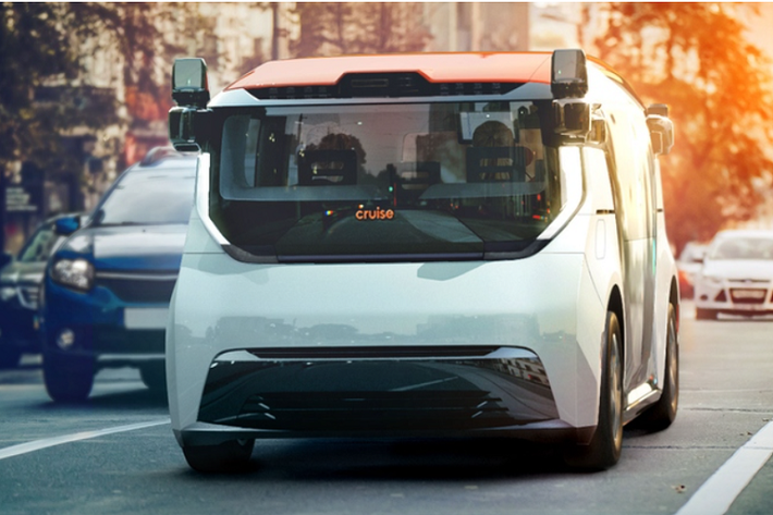 Vào tháng 2 năm nay, General Motors và bộ phận phát triển xe tự lái của hãng đã kiến nghị NHTSA cho phép hãng phát triển và đưa vào sử dụng Origin, một mẫu xe tự lái không trang bị các hệ thống điều khiển vật lý.