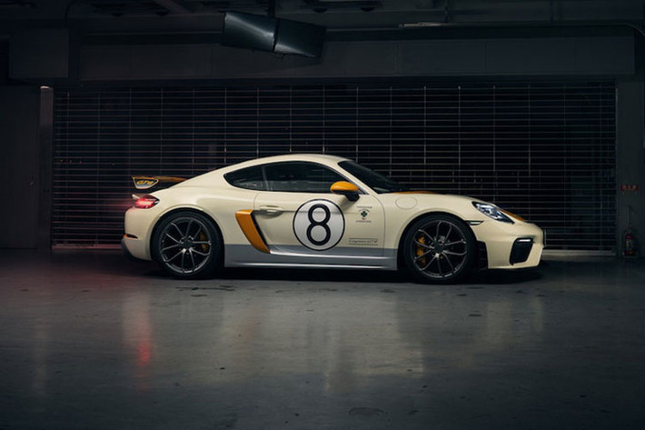 Năm nay đã 79 tuổi, ông Ikuzawa cũng được Porsche Nhật Bản mời đến góp ý cho dự án tạo ra chiếc xe thể thao Porsche 718 Cayman GT4 độc đáo, làm sao để chiếc xe thời hiện đại có thể trở nên giống với chiếc xe đua 906 đã cùng ông giành lấy vinh quang trong quá khứ.