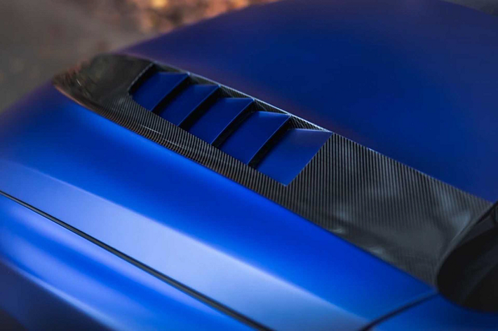 Một số chi tiết nâng cấp phổ biến thường thấy chính là bộ bodykit cùng các chi tiết bằng carbon, bộ mâm xe độ cùng các chi tiết decal đặc trưng của hãng độ. Thương hiệu còn cung cấp cho BMW M8 Competition Manhart Performance mới các tùy chọn thiết lập hệ thống treo tùy chỉnh và hệ thống phanh gốm-carbon tiêu chuẩn, cả hai đều có thể được đặt hàng theo từng đơn từ nhà máy.