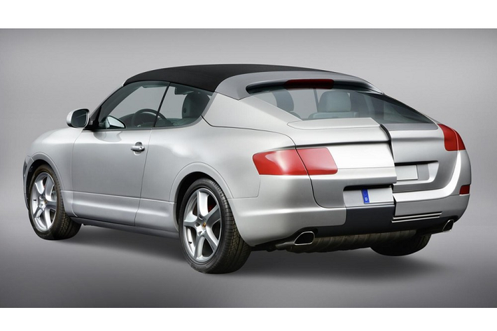 Ngoài mui trần, hãng Porsche còn thử nghiệm cả biến thể SUV lai Coupe và phiên bản kéo dài với nội thất 3 hàng ghế của Cayenne thế hệ thứ nhất. Hiện nay, vẫn còn một chiếc Cayenne Convertible đang được trưng bày trong bảo tàng Porsche ở Đức.