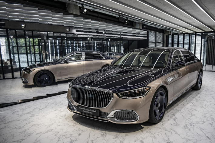 Hãng xe Đức vừa qua đã hé lộ về mẫu Mercedes-Benz S-Class Haute Voiture Concept mới, biểu tượng của sự phát triển trong lĩnh vực cá nhân hóa, đưa sự sang trọng của những mẫu xe S-Class lên một tầm cao mới.