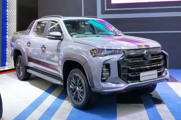 Ra mắt trong triển lãm Ô tô Quốc tế Gaikindo Indonesia (GIIAS) 2022, MG Extender là đối thủ của 3 mẫu xe Toyota Hilux, Isuzu D-Max và Mitsubishi Triton ở thị trường này. "Hôm nay, chúng tôi tự hào giới thiệu mẫu xe bán tải cabin đôi với độ bền bỉ, thiết kế và an toàn vượt trội", ông Zhang Weiwei, Phó giám đốc MG Indonesia, phát biểu trong triển lãm GIIAS năm nay.
