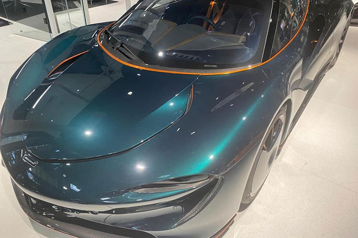 Nói một cách khác, siêu xe McLaren Speedtail nếu có về dải đất hình chữ S chỉ mang mục đích sưu tập hoặc trưng bày là chủ yếu. McLaren Speedtail sẽ không thể đăng kiểm được tại Việt Nam với lý do là xe có 3 chỗ ngồi và không có gương chiếu hậu...