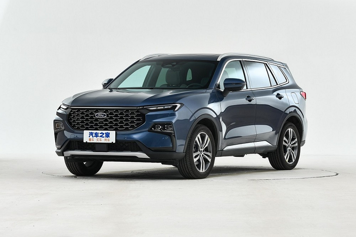 Ford Equator Sport 2022 mới là mẫu SUV cỡ C đã lần đầu tiên trình làng tại thị trường Trung Quốc vào hồi tháng 11 năm ngoái. Đến nay, hãng Ford đã bắt đầu mở bán mẫu xe này ở thị trường Trung Quốc.