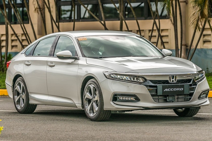 Vào hồi tháng 5 vừa qua, hãng Honda đã chính thức "khai tử" mẫu sedan hạng trung Accord ở thị trường nội địa Nhật Bản. Đến nay, mẫu Honda Accord tại Đông Nam Á lại tiếp tục lặng lẽ bị ngừng bán ở một thị trường khác, đó là Philippines.