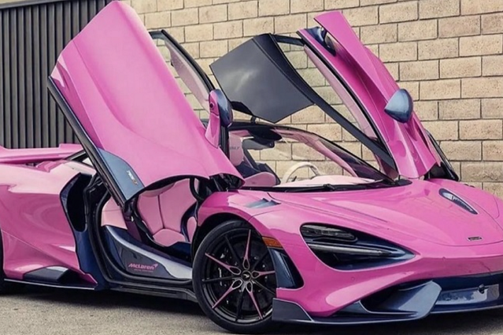 Một số nguồn tin cho rằng Jeffree Star đang sở hữu khối tài sản ròng trị giá 200 triệu USD, có nghĩa là anh ấy không cần phải lo lắng quá nhiều đến hóa đơn của chiếc McLaren 765LT độc đáo này.