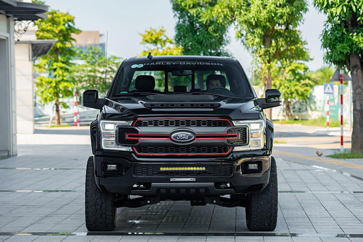 Sức mạnh của xe Ford F-150 phiên bản Harley-Davidson có 2 tuỳ chọn là khối động cơ V8, dung tích 5.0 lít uy lực nhưng đa phần các xe đặc biệt này tại Việt Nam đều được khách hàng chọn lựa "trái tim" V6, EcoBoost dung tích 3.5 lít.