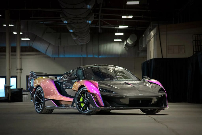 Những thương hiệu như Ferrari và Lamborghini - đều sản xuất ít hơn 10.000 xe - hiện được phép thải nhiều CO2 hơn Ford và Volkswagen. Các hãng siêu xe này có thể đề xuất mục tiêu giảm phát thải của riêng mình rồi trình lên Ủy ban Châu Âu chờ phê duyệt.
