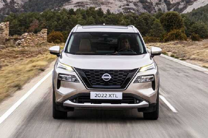 Về thiết kế ngoại thất, Nissan X-Trail 2023 mới được phát triển với ngôn ngữ thiết kế mới, nhưng lưới tản nhiệt V-Motion đặc trưng vẫn được hãng xe Nhật Bản giữ nguyên. Hệ thống chiếu sáng của Nissan X-Trail 2023 sử dụng công nghệ LED hoàn toàn.
