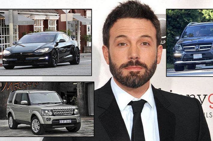Mercedes-Benz S63 AMG và Mercedes-Benz GL350 Người dơi Ben Affleck đã mua chiếc Mercedes-Benz GL350 SUV với giá 50.000 USD (khoảng 1,14 tỷ đồng) và một chiếc Mercedes-Benz S63 AMG trị giá 151.600 USD (khoảng 3,47 tỷ đồng).