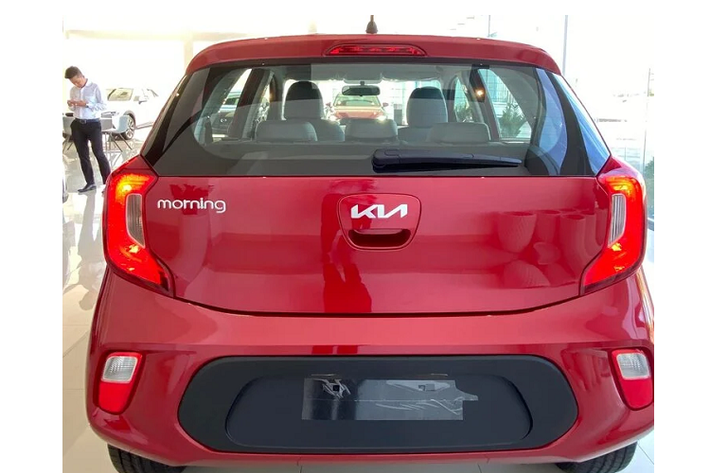 Chính vì vậy, Hyundai Grand i10 và Kia Morning sẽ là 2 dòng xe còn lại trong phân khúc này. Tuy nhiên sự lên ngôi của các dòng xe gầm cao, mpv giá rẻ và các dòng xe hạng B đang hấp dẫn khách hàng Việt, khiến doanh số hai dòng xe này rất khó tăng trưởng trở lại.