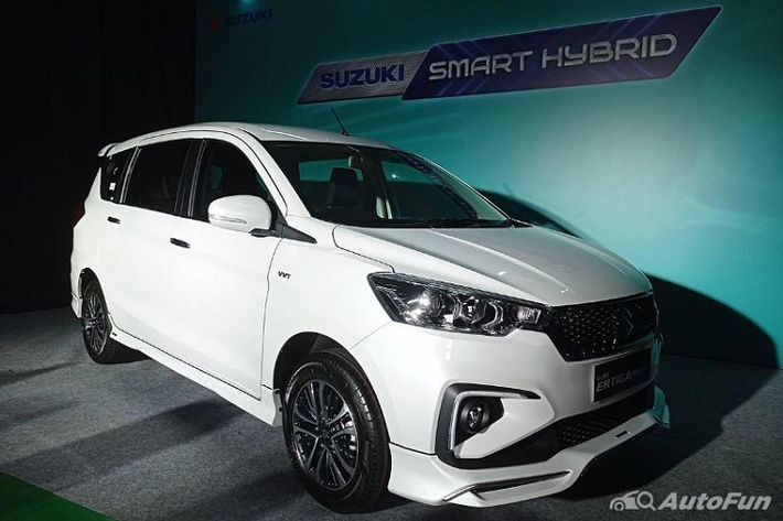 Tại thị trường Indonesia, mãu xe MPV 7 chỗ giá rẻ này sẽ được chia thành 2 bản trang bị là MT và AT. Giá xe Suzuki Ertiga Sport 2022 dao động từ 281,3 - 292,3 triệu Rupiah (khoảng 447 - 465 triệu đồng).