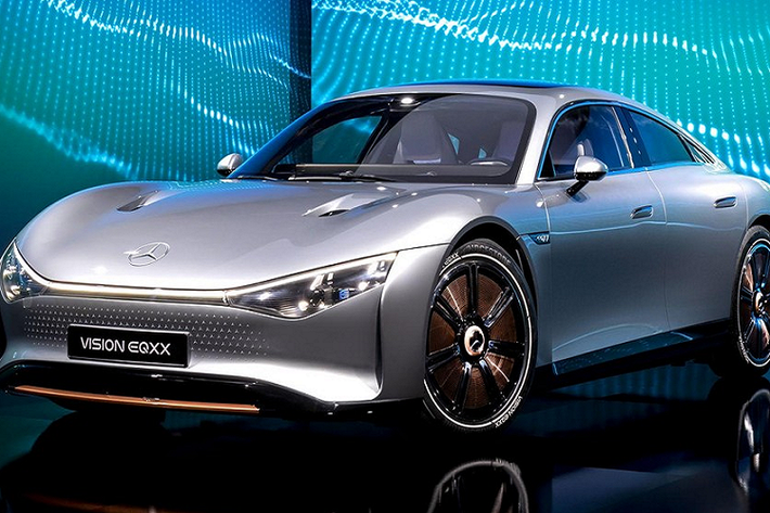 Mục đích của hãng Mercedes-Benz là muốn tăng phạm vi hoạt động của xe mà không phải liên tục tăng kích cỡ của cụm pin. Do đó, Mercedes-Benz Vision EQXX chạy điện có dung lượng pin tương tự EQS, dưới 100 kWh, nhưng lại sở hữu phạm vi hoạt động hơn 1.000 km.