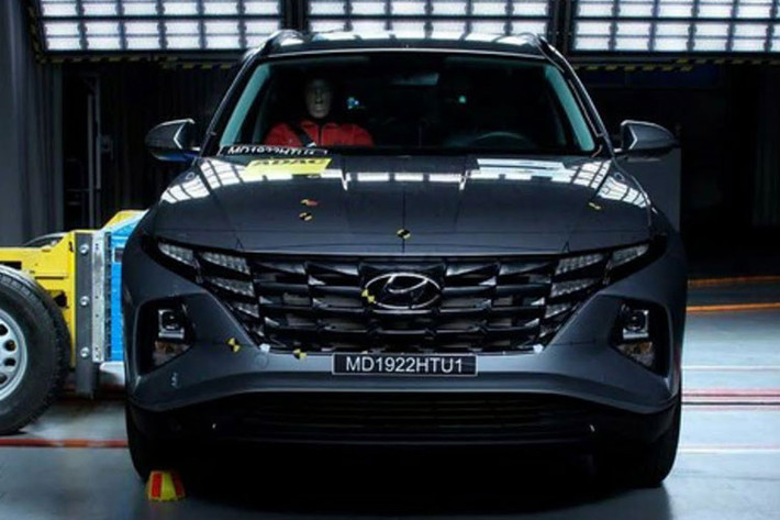 Lafesta 2023 có thể đạt vận tốc tối đa 220 km/h. Ở phiên bản cũ, mẫu xe này dùng động cơ xăng 1.6L. Hiện chưa rõ thời điểm ra mắt và mức giá xe Hyundai Lafesta 2023 tại thị trường Trung Quốc. Khi có mặt trên thị trường, xe sẽ tiếp tục cạnh tranh với những đối thủ như Honda Civic, Honda Integra, Kia K3, Toyota Corolla và Mazda3.