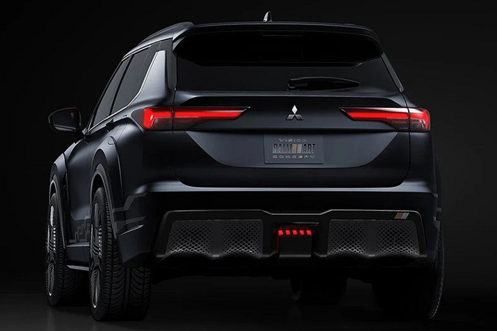 Theo Mitsubishi, Vision Ralliart là mẫu xe mang đến hiệu suất vận hành cao với mô-men xoắn lớn. Tương xứng với đó là đĩa phanh cỡ lớn và cùm phanh 6 piston. Được biết, hãng hiện đang hồi sinh bộ phận độ xe và chế tạo xe đua nội bộ Ralliart của mình.