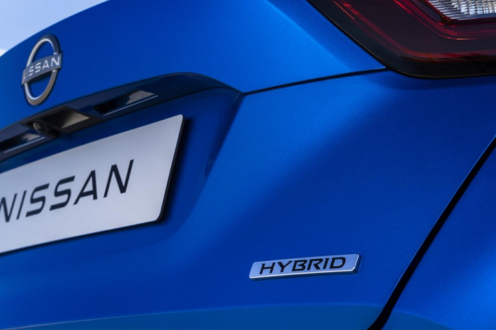 Cụm pin 1,2 kWh sẽ kết hợp với phanh tái sinh năng lượng và chế độ e-Pedal, cho phép người lái có thể khởi động máy ở chế độ chỉ dùng mô-tơ điện (EV). Cũng ở chế độ này, xe có thể chạy được quãng đường 55 km.