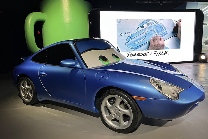 Chiếc Porsche 911 đặc biệt này sẽ được sản xuất tại Zuffenhausen và được bán đấu giá bởi RM Sotheby’s, với 100% số tiền thu được sẽ mang lại lợi ích cho trẻ em, bao gồm các sáng kiến giáo dục của Girls Inc. dành cho các bé gái ở Mỹ và những gia đình tị nạn chạy trốn khỏi Ukraine, chủ yếu là phụ nữ và trẻ em.