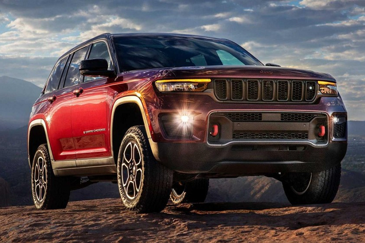 8. Jeep Grand Cherokee Trong suốt nhiều năm qua, Jeep luôn là thương hiệu ôtô "ruột" của khách hàng Mỹ. Doanh số của Jeep Grand Cherokee trong năm 2021 một lần nữa chứng tỏ điều đó. Trong năm qua, đã có 264.444 chiếc Jeep Grand Cherokee đến tay khách hàng Mỹ, tăng 26%.