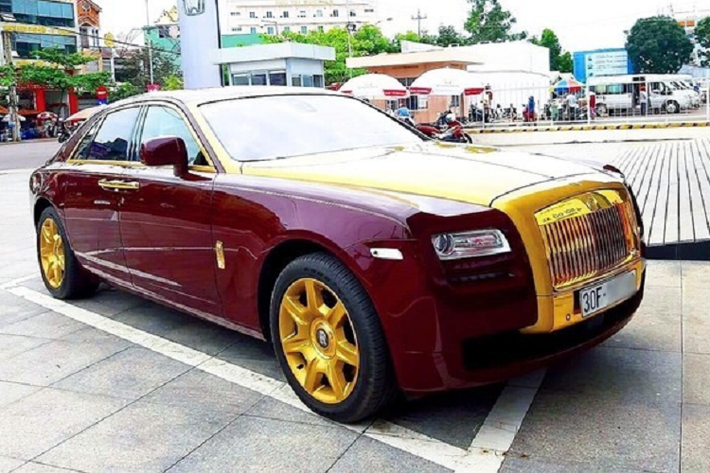 Ngân hàng TMCP Đầu tư và Phát triển Việt Nam (BIDV) chi nhánh Quy Nhơn vừa có thông báo đáng chú ý đó chính là việc thu giữ một chiếc xe Rolls-Royce của ông Trịnh Văn Quyết, chiếc xe thuộc phiên bản Ghost theo giấy chứng nhận đăng ký ô tô số 474115 do CA- Hà Nội cấp ngày 26/05/2018, có biển số 30F-187.88.