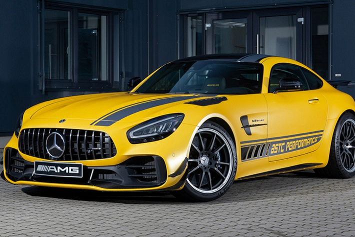 BSTC Performance vừa giới thiệu bản độ dựa trên mẫu xe thể thao hai cửa nổi tiếng Mercedes-AMG GT R thế hệ mới. Mẫu xe có màu ngoại thất vàng bắt mắt cùng bộ decal thể thao.