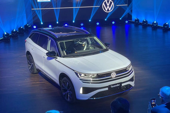 Tại thị trường Trung Quốc, liên doanh giữa Volkswagen và đối tác nội địa FAW hiện đang bán tổng cộng 6 mẫu SUV khác nhau, từ Talagon, Tayron X, Tayron, Tanyue, T-Roc cho đến Tacqua. Tuy nhiên, liên doanh này không có ý định dừng lại và tiếp tục cho ra mắt một mẫu SUV mới ở thị trường tỷ dân, đó là Volkswagen Tavendor 2023 mới.