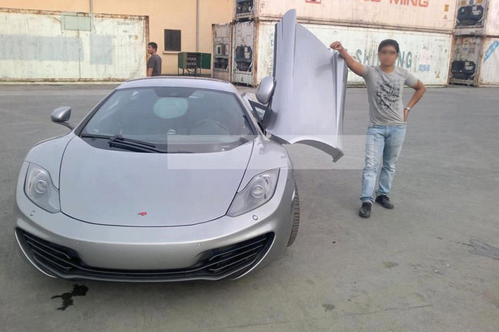 Siêu xe McLaren MP4-12C bản Coupe trong 1 lần ghé thăm Việt Nam.