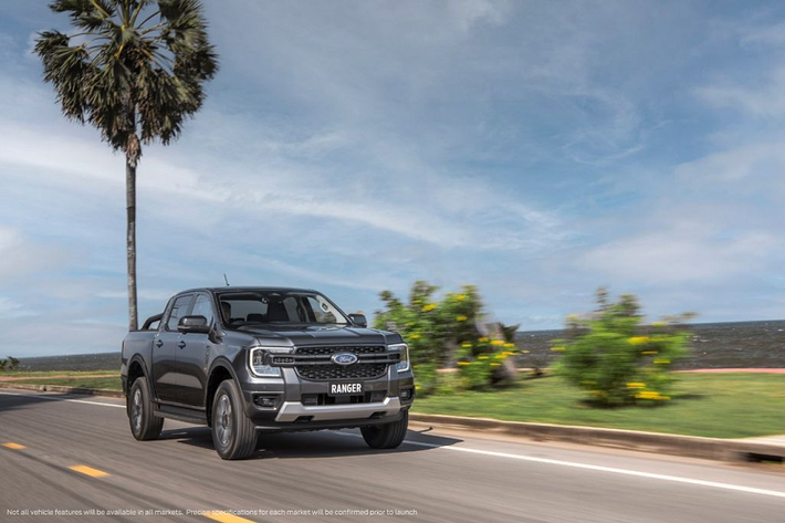 Cụ thể, với động cơ diesel tăng áp kép 2.0L 4 xy-lanh, mẫu xe bán tải Ford Ranger 2022 sẽ có mức tiêu thụ nhiên liệu là 7,2L/100km. Khi đi kèm với tuỳ chọn hộp số sàn, động cơ này sẽ cho mức tiêu thụ nhiên liệu trung bình là 6,9L/100km.