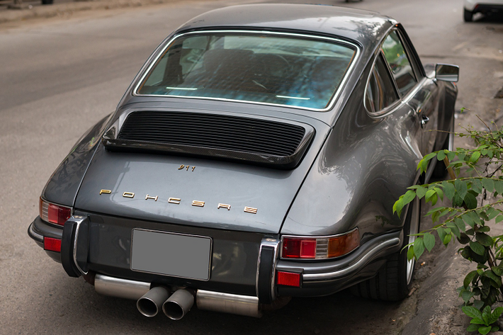 Hiện không rõ mức giá độ xe Porsche 911 964, cũng như tốc độ tối đa và khả năng tăng tốc từ 0-100 km/h của chiếc xe có được cải thiện hay không.