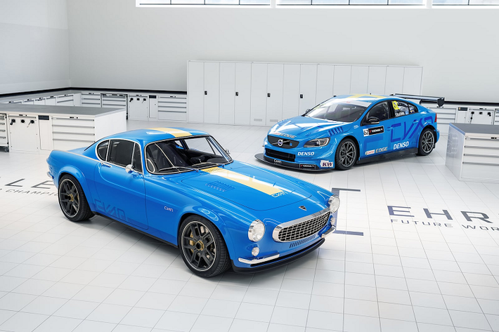 Mẫu Volvo P1800 Cyan hoài cổ này đã đưa cái tên Volvo lên “đấu trường” của những chiếc xe thể thao nhiều năm về trước. Nhân kỷ niệm 60 năm ngày ra mắt của dòng xe này, Volvo và WTC Champions Cyan Racing đã chế tạo một chiếc xe tuyệt đẹp dựa trên diện mạo ngoại thất của P1800 nhưng đã được nâng cấp với hàng loạt các công nghệ hiện đại.