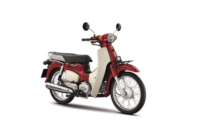 Bên cạnh đó, bảng đồng hồ của xe máy Honda Super Cub 2022 cũng có thiết kế cổ điển, nhưng bên trong là mặt đồng hồ analog kết hợp với màn hình LCD kỹ thuật số hiện đại hiển thị đa thông tin.