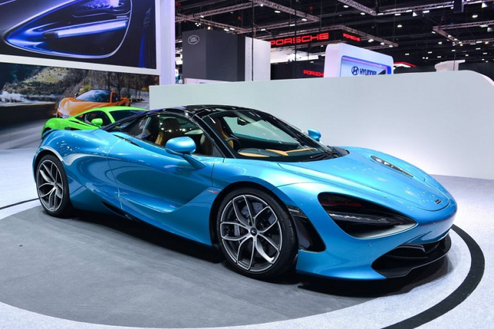Theo như trang này chia sẻ, cặp đôi gồm McLaren 720S và McLaren GT. Tại Việt Nam, ước tính số lượng McLaren 720S có khoảng trên 10 chiếc, còn McLaren GT mới có 1 chiếc duy nhất lăn bánh. Tuy nhiên, số xe trên đều được về nước theo diện nhập khẩu tư nhân.