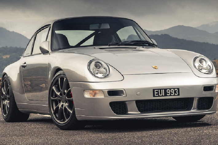 Mẫu xe Porsche 911 993R kịch độc này được khách hàng yêu cầu nâng cấp với mức độ cải thiện khoảng 25% cho mỗi chi tiết. Quá trình xây dựng và hoàn thiện mẫu xe này mất 5 năm để hoàn thành.