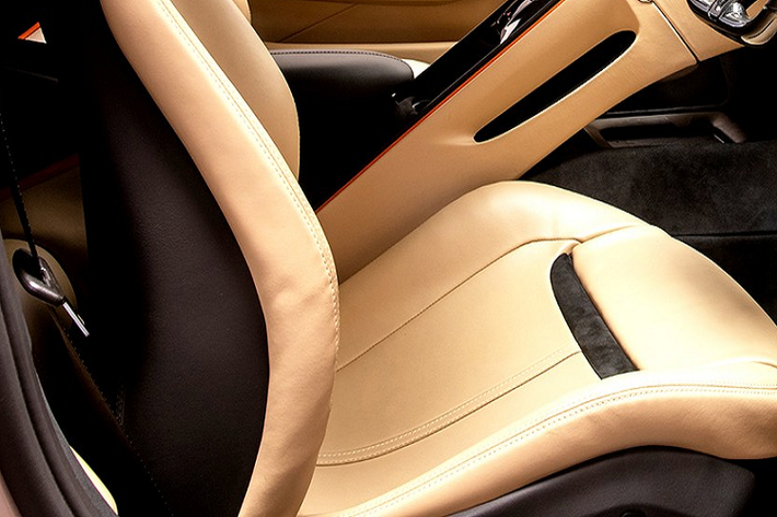 Ở tại Việt Nam hiện có 3 xe Ferrari Roma xuất hiện với 2 chiếc nhập khẩu không chính hãng, đã có biển số và chủ nhân, còn xe thứ 3 nhập chính hãng, hiện vẫn đang được trưng bày.