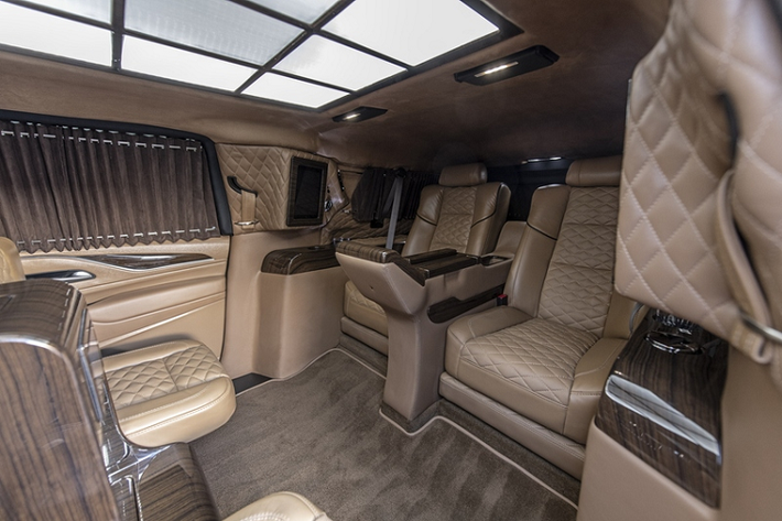 Bên cạnh khả năng bảo vệ tên lửa đạn đạo, chiếc Cadillac Escalade 2022 của Addmore còn được nâng cấp nội thất để mang đến trải nghiệm sang trọng hơn nữa.