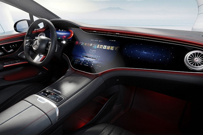 Theo Reuters, bắt đầu từ năm sau, các mẫu xe mới của Mercedes sẽ nhận được bộ ứng dụng có thể được nâng cấp định kỳ để giữ cho mọi thứ hoạt động trơn tru. Đồng thời, số lượng ứng dụng sẽ tiếp tục tăng lên.
