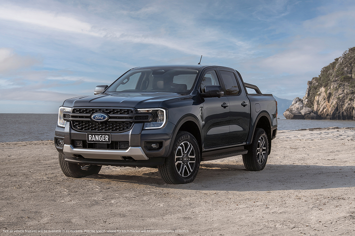 Riêng bản Wildtrak cao cấp nhất sẽ có 7 túi khí, hệ thống hỗ trợ đổ đèo, hệ thống cảnh báo va chạm khi lùi chuồng, hỗ trợ giữ làn đường, hỗ trợ phanh tự động tích hợp phát hiện người đi bộ, cảnh báo va chạm phía trước đi kèm hỗ trợ phanh, cảnh báo chệch làn đường,...
